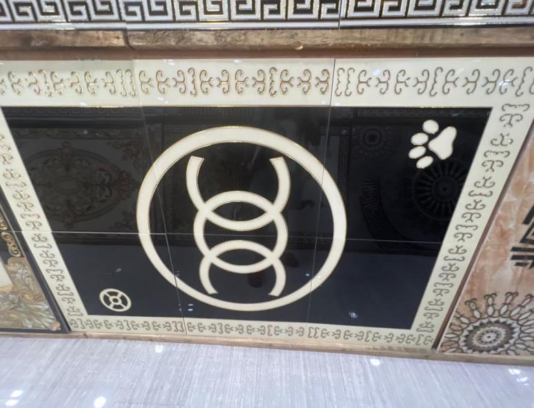 DECORATIVE TILES Photo